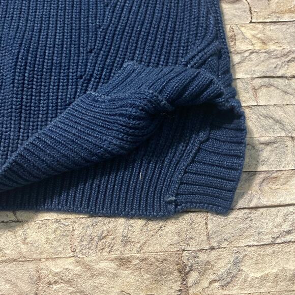 Ladies small navy vineyard vines sweater - Picture 5 of 5